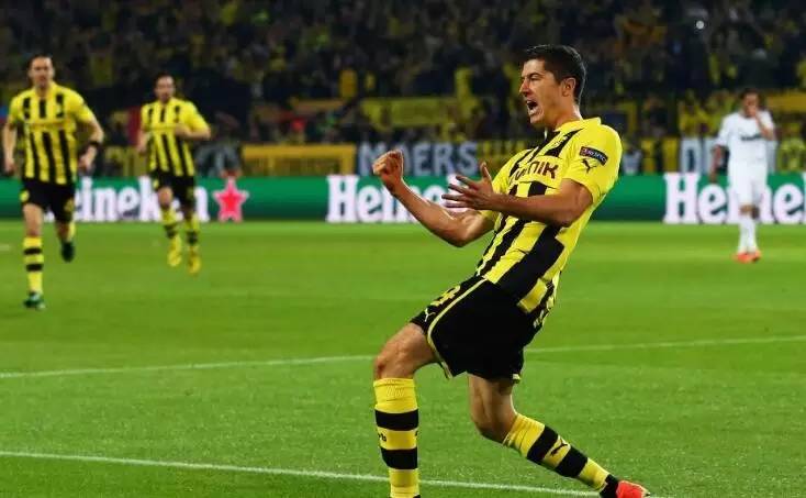  多特蒙德青年军掀翻德甲霸主  