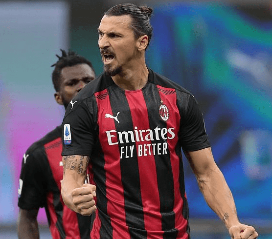  不莱梅终迎赛季首胜，老将克鲁泽破门泪洒赛场  